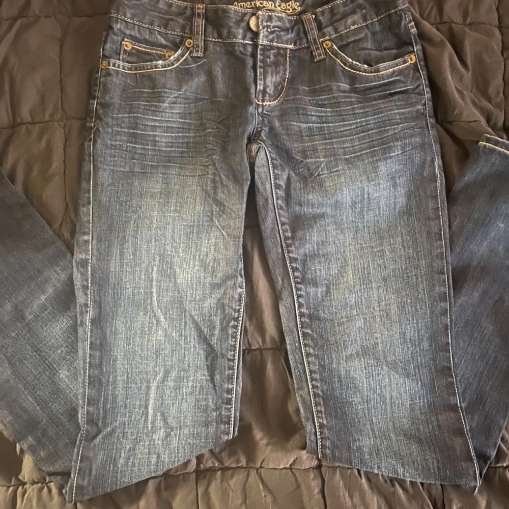 American Eagle Outfitters Straight Leg Jeans in Faded Blue Wash